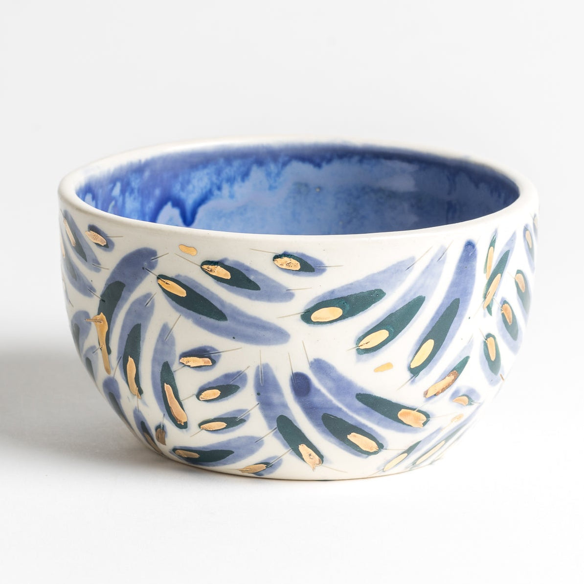blue and white peacock bowl